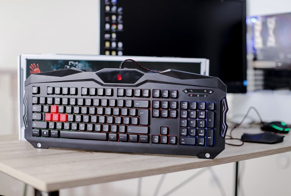 Обзор A4Tech Bloody B210: супердоступная игровая клавиатура